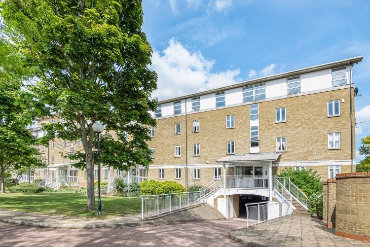 2 bed Apartment for rent in London. From Oppida - Surrey Quays - Lettings