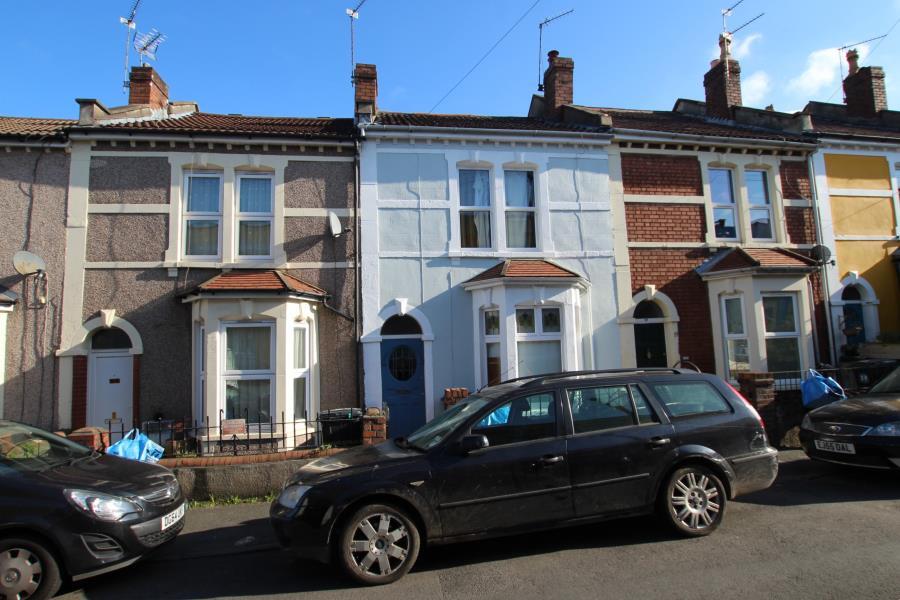 2 bed Mid Terraced House for rent in Crofts End. From Ocean - Bishopston
