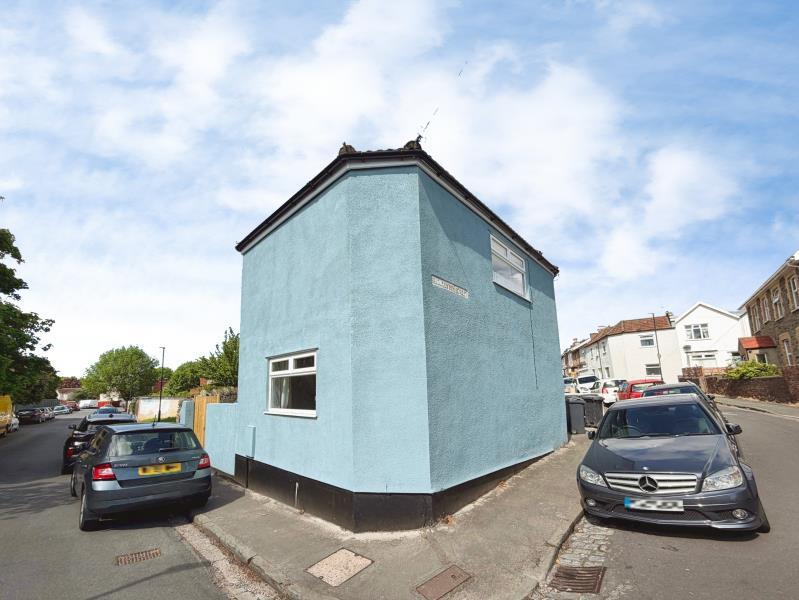 2 bed End of Terrace for rent in Crofts End. From Ocean - Bishopston