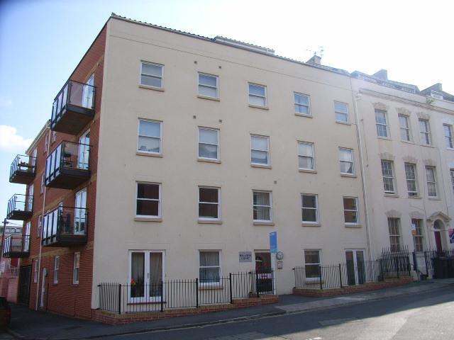 2 bed Apartment for rent in Bristol. From Ocean - Bishopston