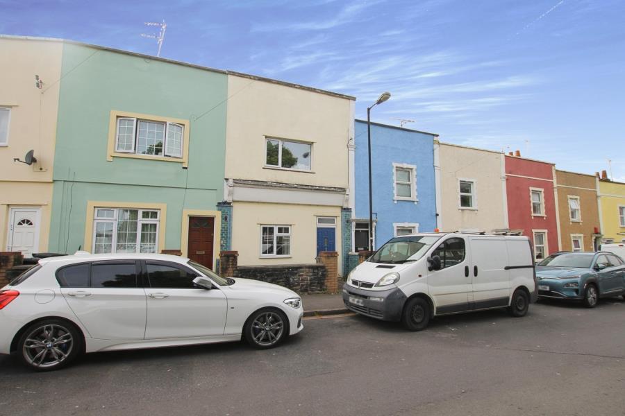 2 bed Mid Terraced House for rent in Bristol. From Ocean - Bishopston