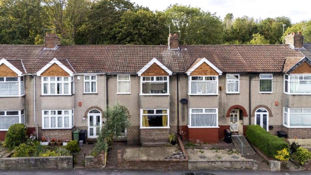 3 bed Mid Terraced House for rent in Crofts End. From Ocean - Bishopston 3 bed Mid Terraced House for rent in Crofts End. From Ocean - Bishopston