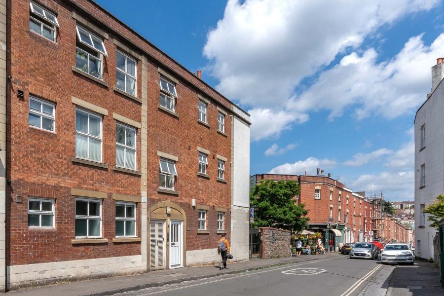 2 bed Apartment for rent in Bristol. From Ocean - Bishopston 2 bed Apartment for rent in Bristol. From Ocean - Bishopston