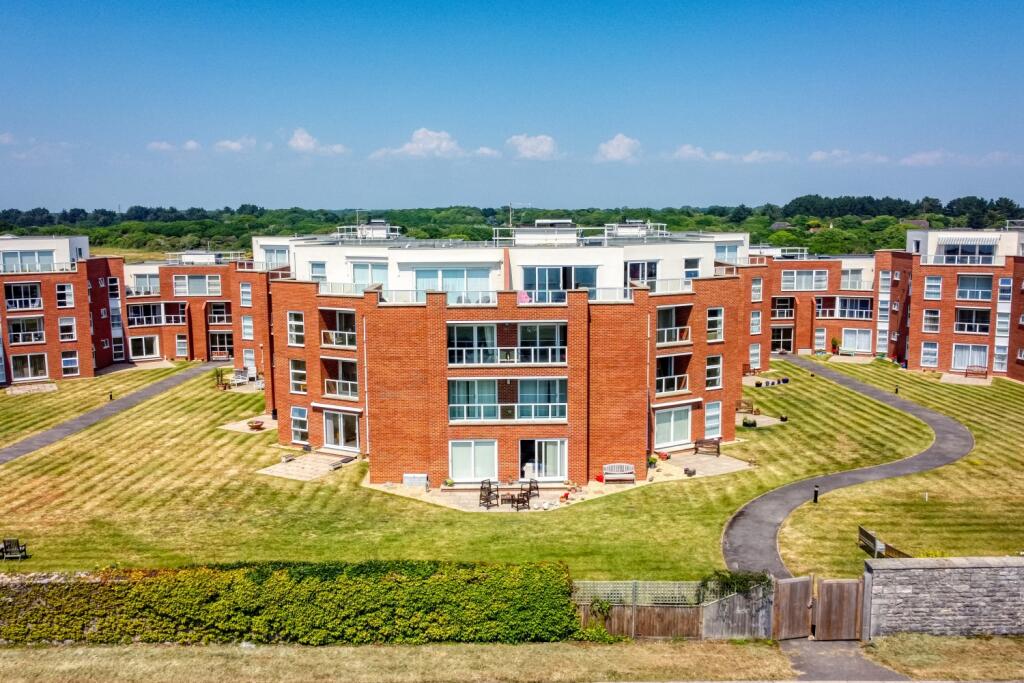 3 bed Apartment for rent in Downton. From Hayward Fox - Lymington