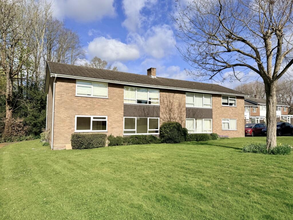 2 bed 1st Floor Flat for rent in Lymington. From Hayward Fox - Lymington 2 bed 1st Floor Flat for rent in Lymington. From Hayward Fox - Lymington
