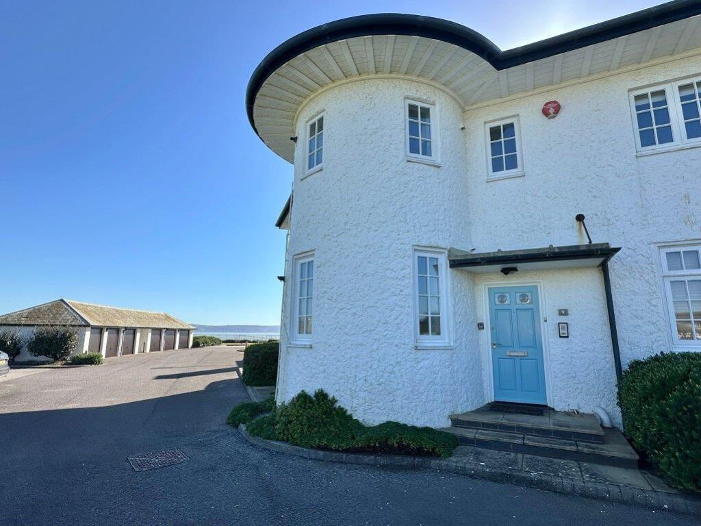 2 bed Apartment for rent in Milford on Sea. From Hayward Fox - Lymington 2 bed Apartment for rent in Milford on Sea. From Hayward Fox - Lymington