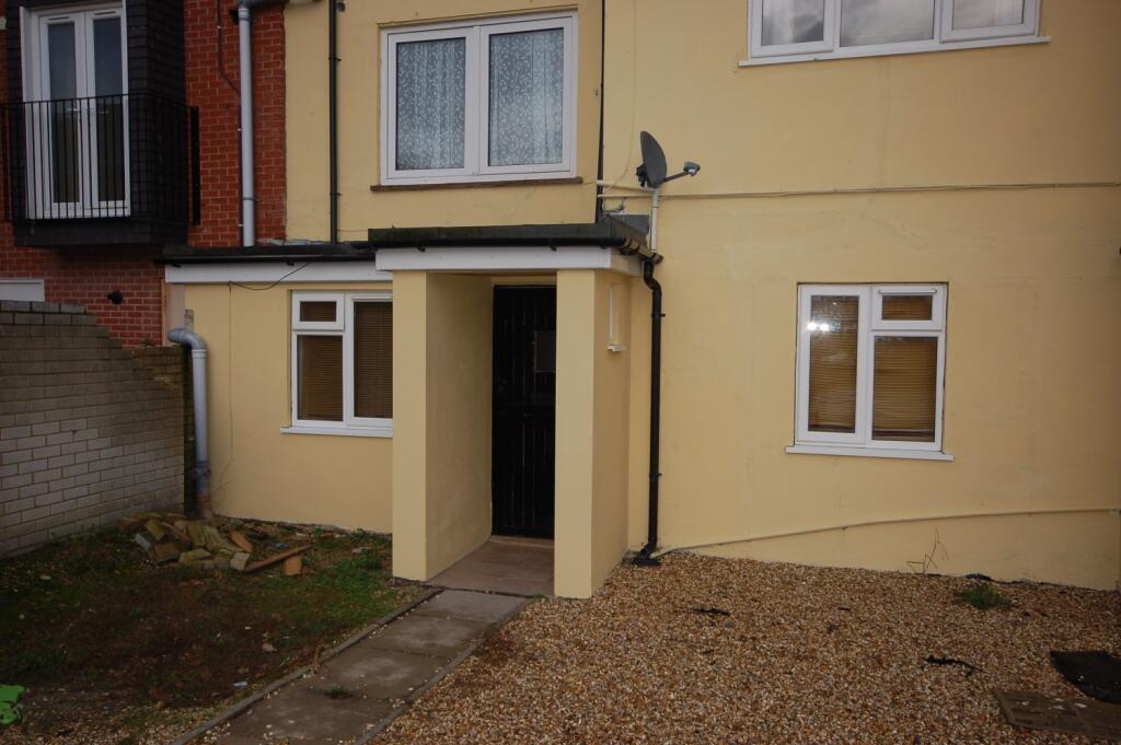 2 bed House (unspecified) for rent in Lymington. From Hayward Fox - Lymington 2 bed House (unspecified) for rent in Lymington. From Hayward Fox - Lymington