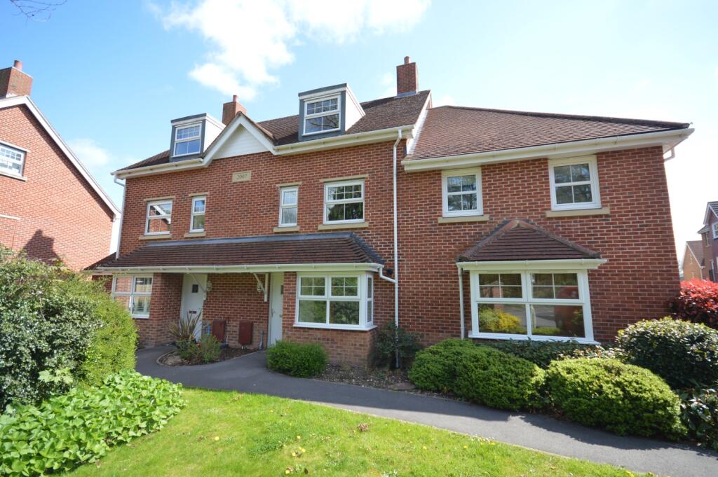 4 bed Town House for rent in Walhampton. From Hayward Fox - Lymington