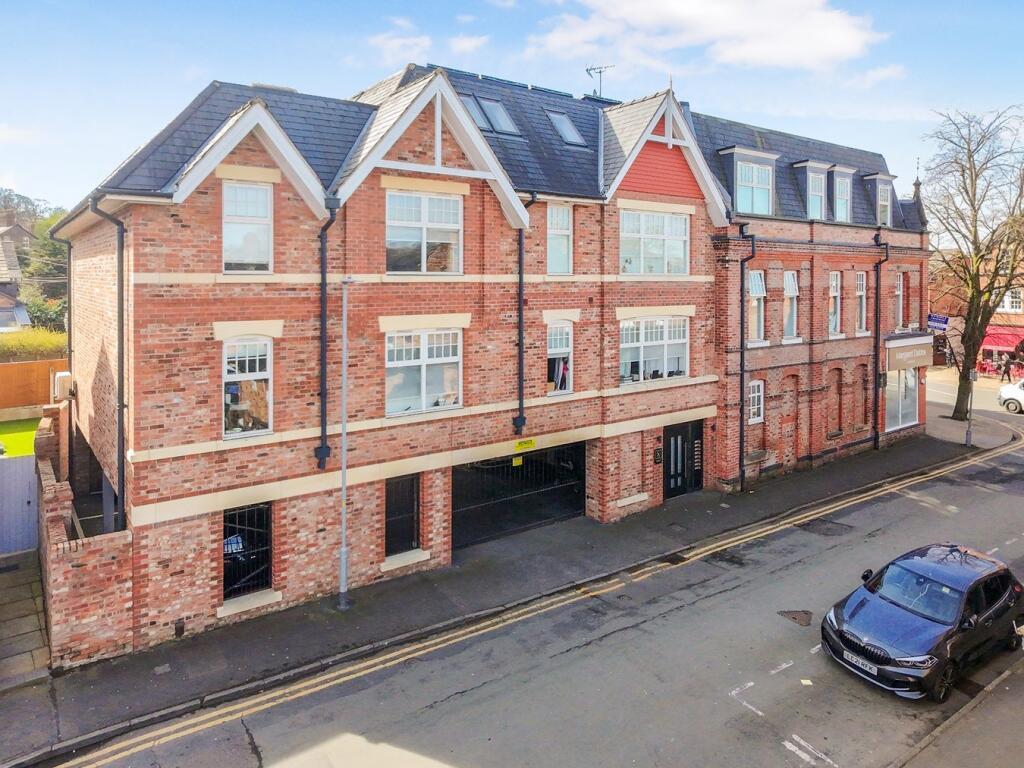 2 bed 1st Floor Flat for rent in Alderley Edge. From Michael J Chapman - Alderley Edge