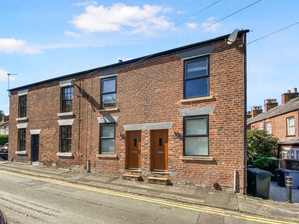 3 bed Town House for rent in Alderley Edge. From Michael J Chapman - Alderley Edge