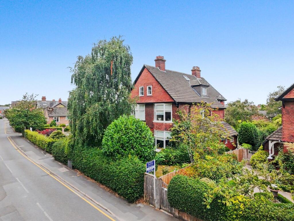 5 bed Semi Detached for rent in Alderley Edge. From Michael J Chapman - Alderley Edge 5 bed Semi Detached for rent in Alderley Edge. From Michael J Chapman - Alderley Edge