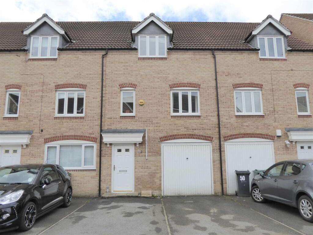 3 bed Town House for rent in Leeds. From Kath Wells Estate Agents - Wortley 3 bed Town House for rent in Leeds. From Kath Wells Estate Agents - Wortley