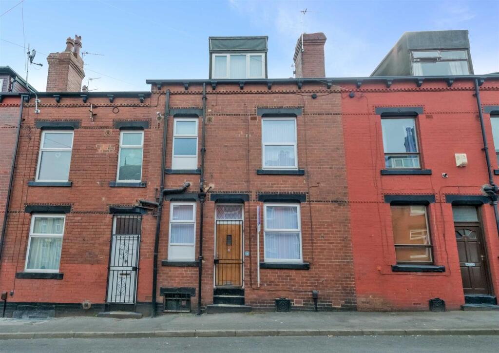 2 bed Mid Terraced House for rent in Troydale. From Kath Wells Estate Agents - Wortley 2 bed Mid Terraced House for rent in Troydale. From Kath Wells Estate Agents - Wortley