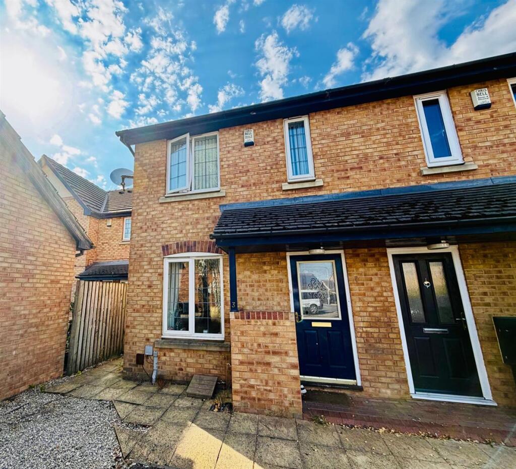 2 bed Town House for rent in Leeds. From Kath Wells Estate Agents - Wortley
