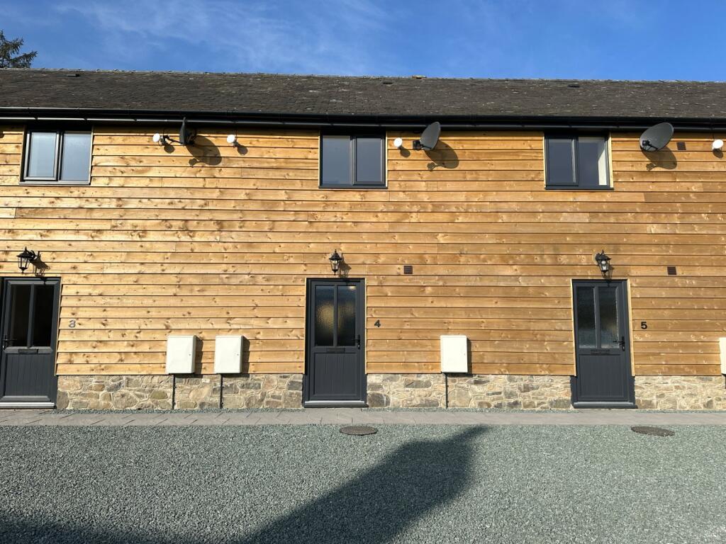 2 bed Mid Terraced House for rent in Clatter. From Morris Marshall & Poole - Newtown