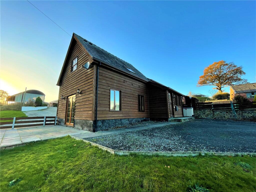 3 bed Semi Detached for rent in Bettws Cedewain. From Morris Marshall & Poole - Newtown 3 bed Semi Detached for rent in Bettws Cedewain. From Morris Marshall & Poole - Newtown