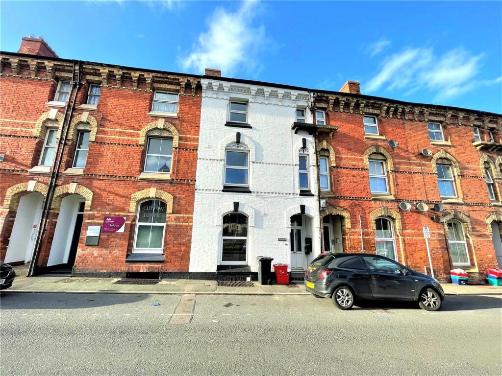 1 bed 1st Floor Flat for rent in Y Drenewydd. From Morris Marshall & Poole - Newtown
