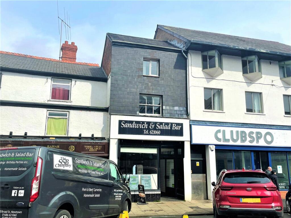 1 bed 1st Floor Flat for rent in Y Drenewydd. From Morris Marshall & Poole - Newtown