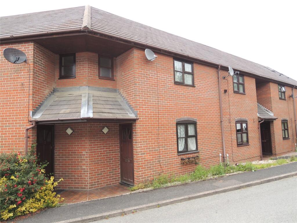2 bed Mid Terraced House for rent in Llandyssil. From Morris Marshall & Poole - Newtown