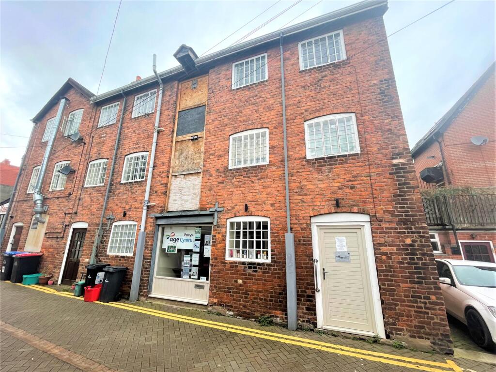 1 bed 1st Floor Flat for rent in Y Drenewydd. From Morris Marshall & Poole - Newtown