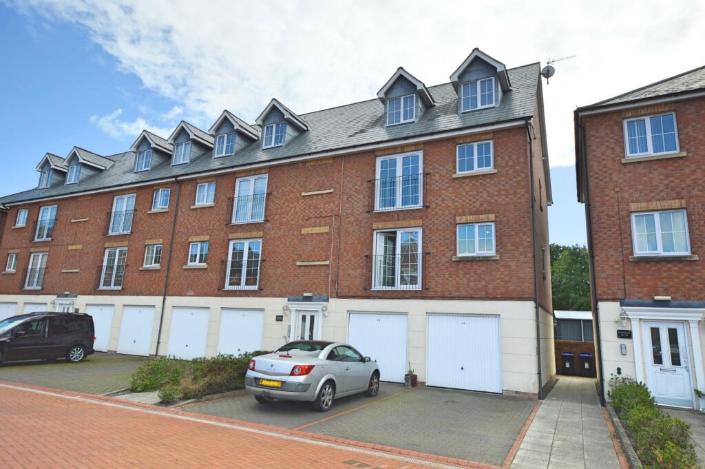 1 bed 1st Floor Flat for rent in Y Drenewydd. From Morris Marshall & Poole - Newtown