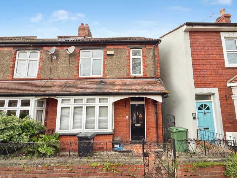 4 bed Mid Terraced House for rent in Hallen. From Ocean - Land & New Homes