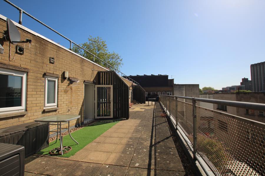 2 bed Apartment for rent in Bristol. From Ocean - Land & New Homes