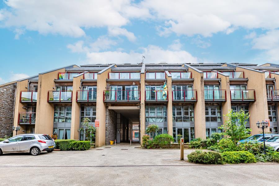 2 bed Apartment for rent in Bristol. From Ocean - Land & New Homes