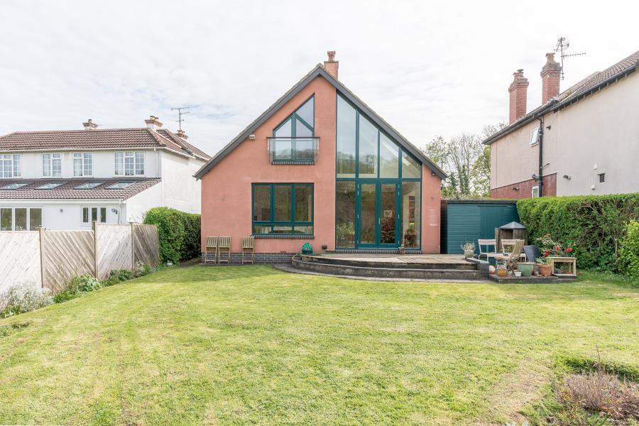 4 bed Detached for rent in Hallen. From Ocean - Land & New Homes