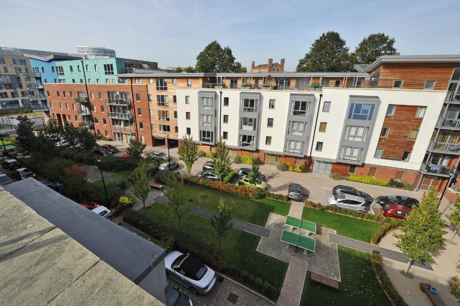 4 bed Apartment for rent in Bristol. From Ocean - Land & New Homes