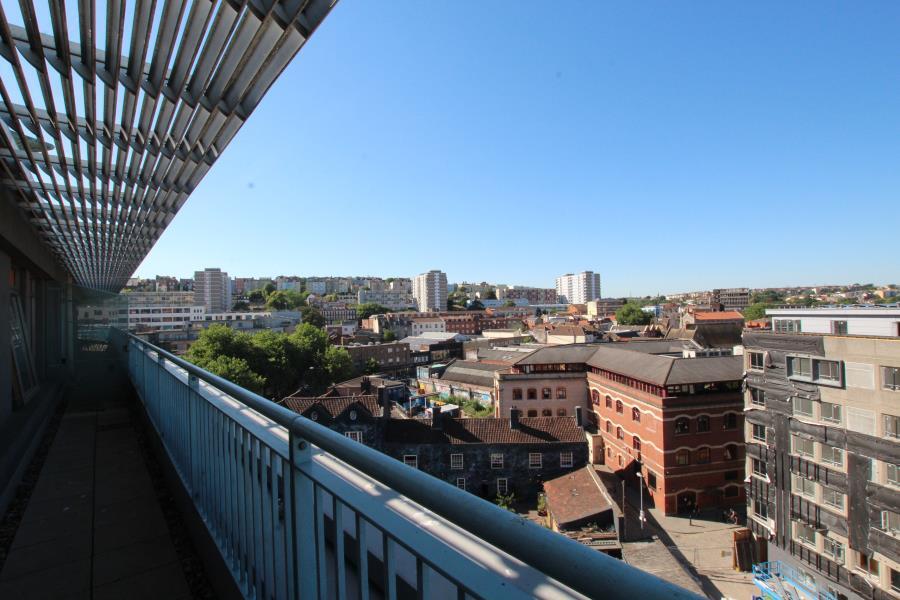 2 bed Apartment for rent in Bristol. From Ocean - Land & New Homes