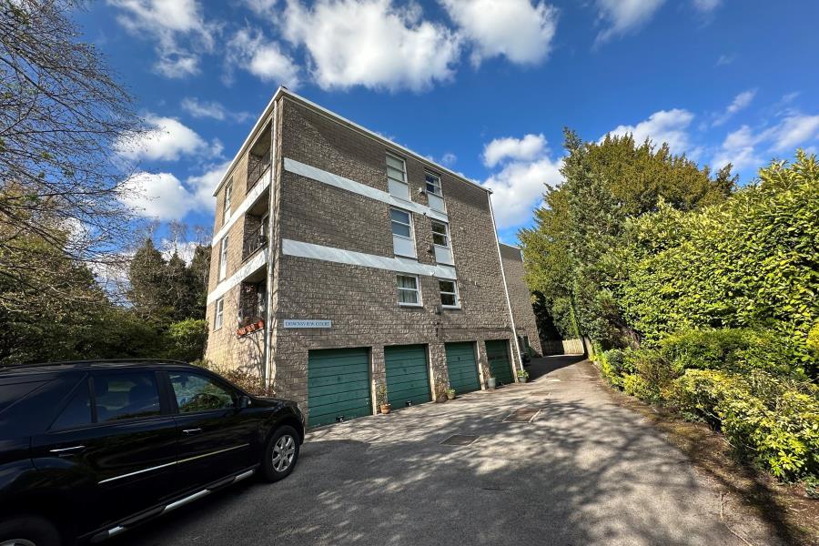 2 bed Apartment for rent in Leigh Woods. From Ocean - Land & New Homes