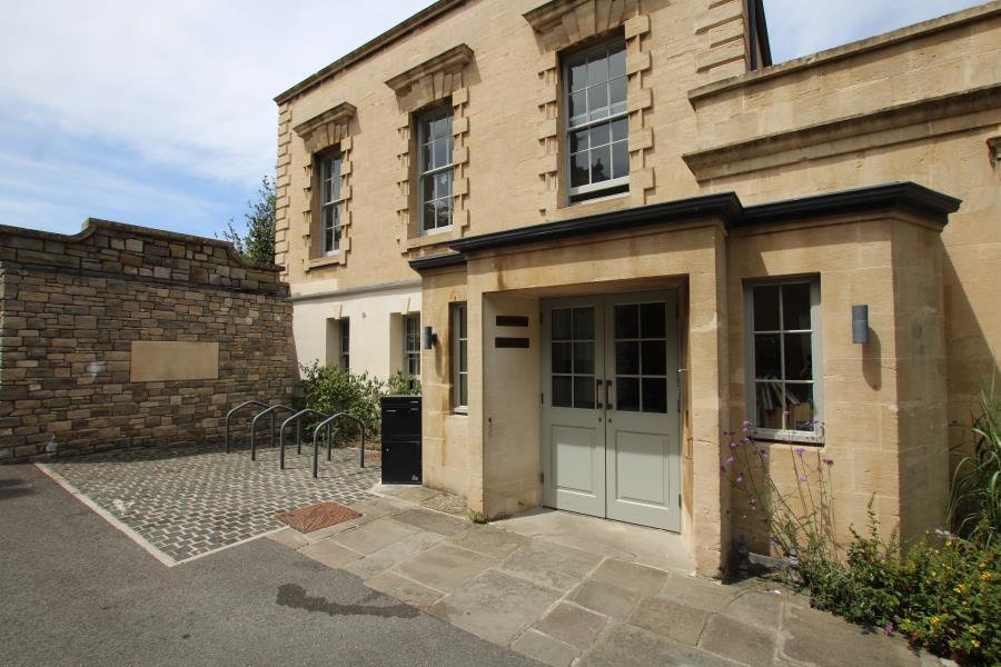 2 bed Apartment for rent in Bristol. From Ocean - Land & New Homes