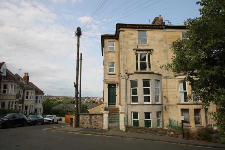 2 bed Apartment for rent in Bristol. From Ocean - Land & New Homes