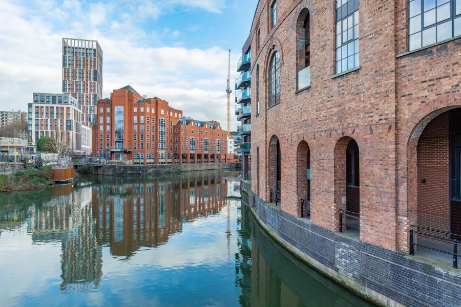 2 bed Apartment for rent in Bristol. From Ocean - Land & New Homes