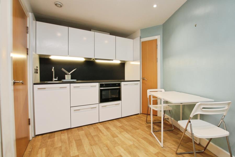 2 bed 1st Floor Flat for rent in Bristol. From Ocean - Land & New Homes 2 bed 1st Floor Flat for rent in Bristol. From Ocean - Land & New Homes