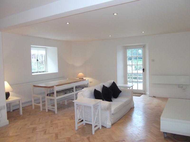 1 bed Apartment for rent in Filton. From Ocean - Land & New Homes