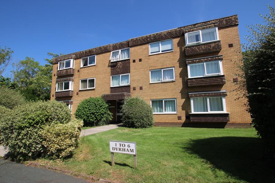 2 bed 1st Floor Flat for rent in Hambrook. From Ocean - Downend