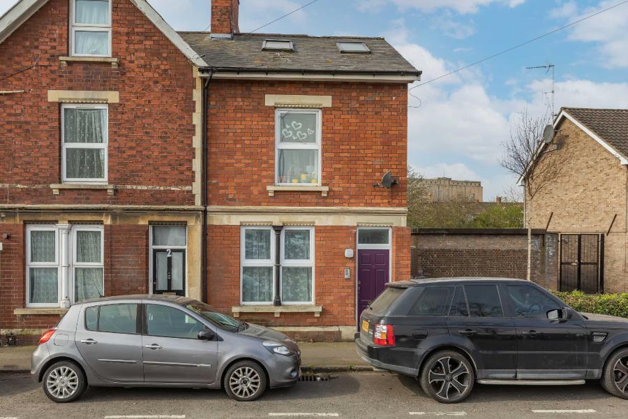 1 bed 1st Floor Flat for rent in Pill. From Ocean - Portishead