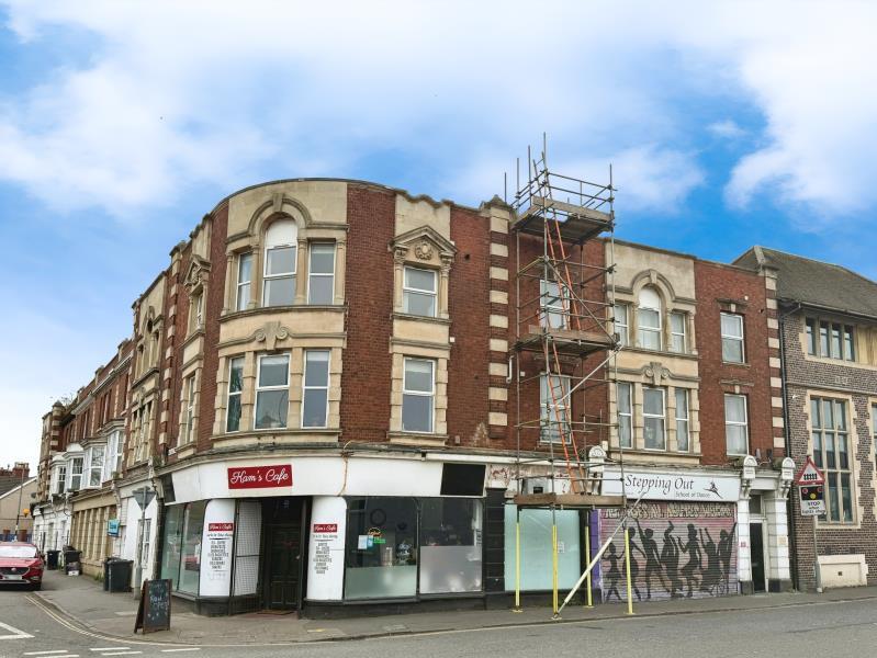 2 bed 1st Floor Flat for rent in Pill. From Ocean - Portishead
