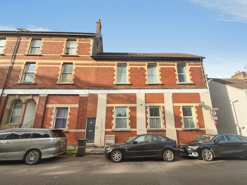 1 bed 1st Floor Flat for rent in Pill. From Ocean - Portishead