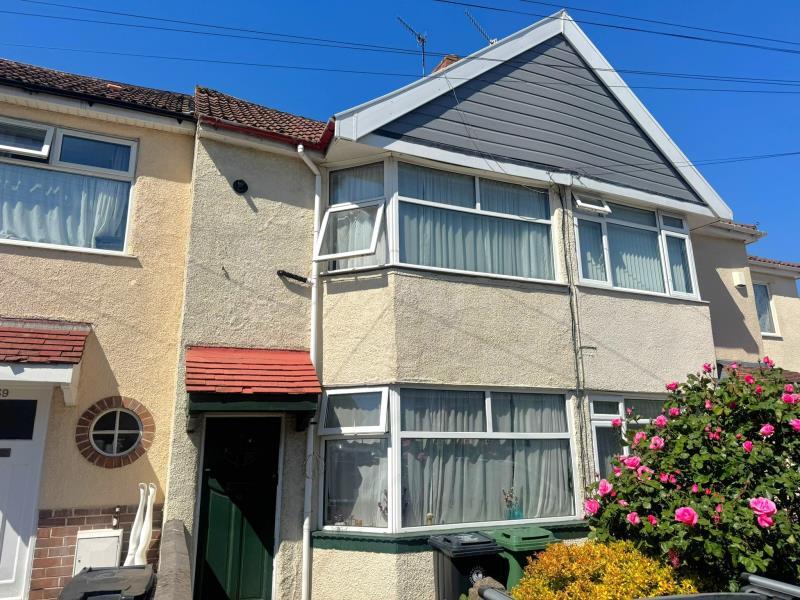 2 bed Mid Terraced House for rent in Ashton Vale. From Ocean - Southville