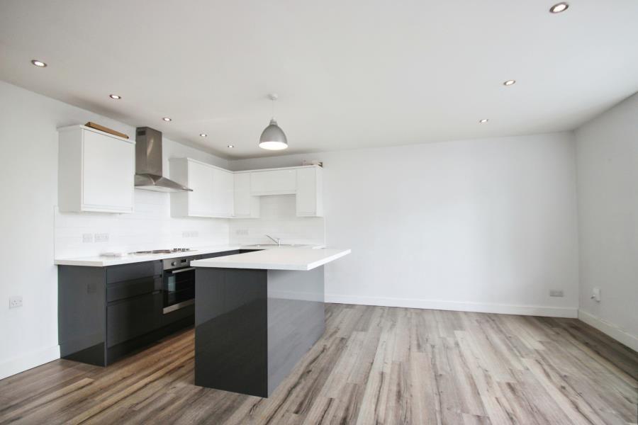 2 bed 1st Floor Flat for rent in Bower Ashton. From Ocean - Southville