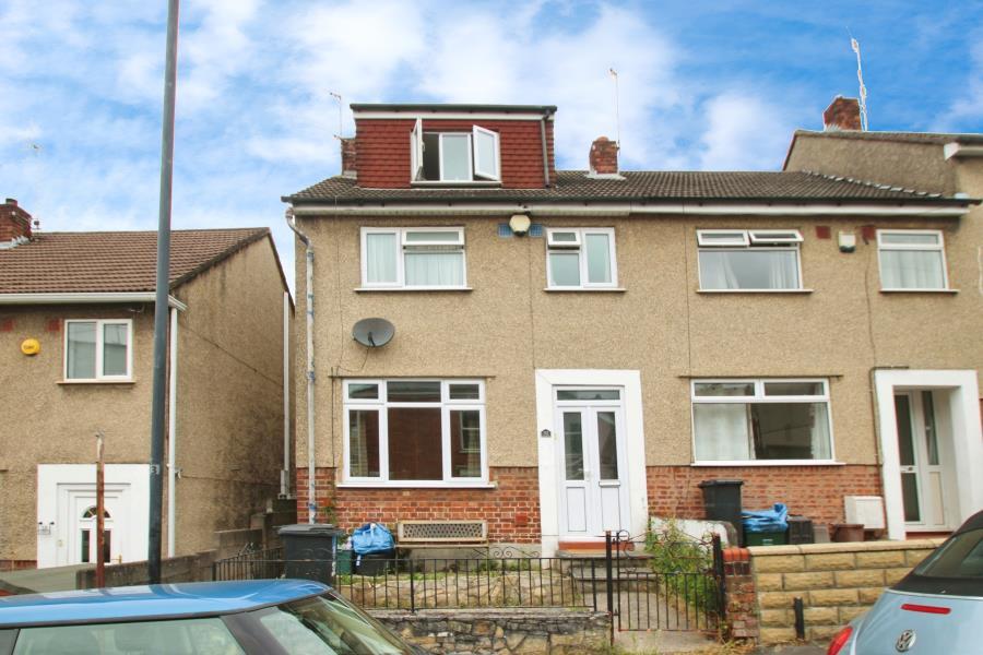 3 bed Mid Terraced House for rent in Ashton Vale. From Ocean - Southville