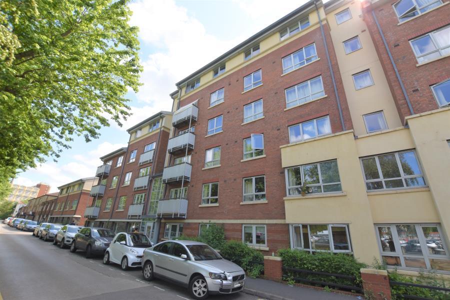 1 bed 1st Floor Flat for rent in Bower Ashton. From Ocean - Southville