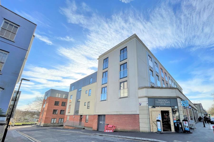 1 bed 1st Floor Flat for rent in Bower Ashton. From Ocean - Southville
