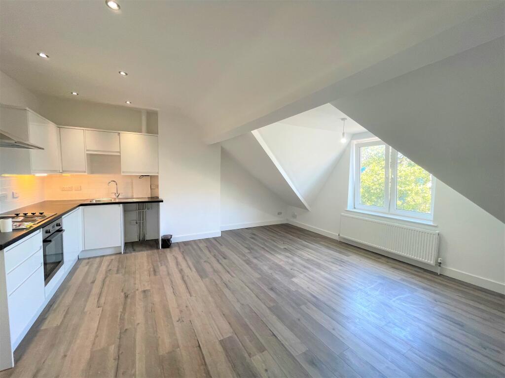 1 bed 1st Floor Flat for rent in Bower Ashton. From Ocean - Southville 1 bed 1st Floor Flat for rent in Bower Ashton. From Ocean - Southville