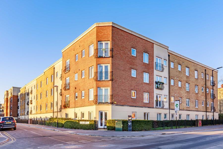 1 bed 1st Floor Flat for rent in Bower Ashton. From Ocean - Southville