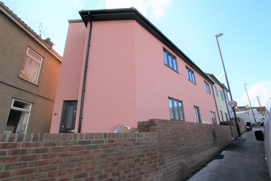 2 bed 1st Floor Flat for rent in Ashton Vale. From Ocean - Southville