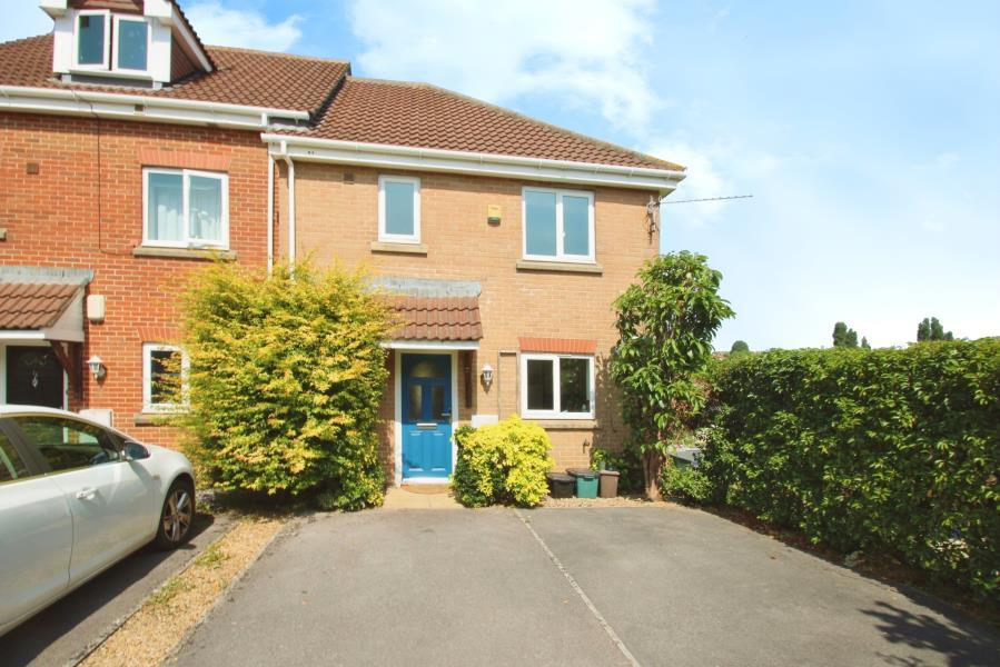 3 bed Mid Terraced House for rent in Ashton Vale. From Ocean - Southville